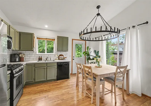 Photo 2 of Sale Pending at 3053 Burritt St, Grand Rapids, MI 49504 | MLS# 70539969 | Listing updated on 2026-07-03