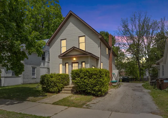 Homes for sale in Big Rapids, MI | 124 Woodward Ave, Big Rapids, MI 49307 | MLS# 70535979