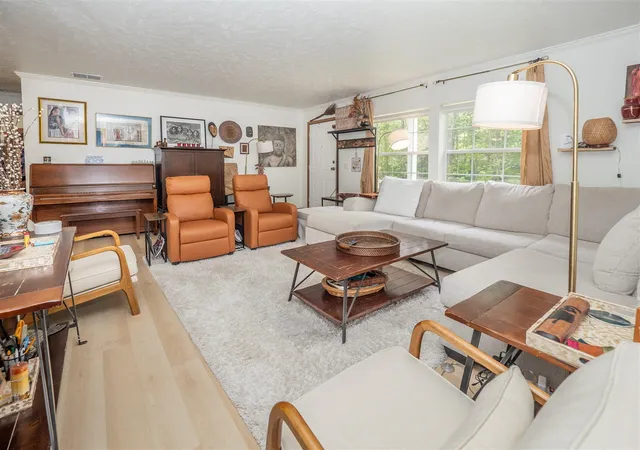 5th image of 32940 Fish Hatchery Rd, Kalamazoo, MI 49009 | MLS# 70534256