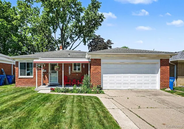 Homes for sale in Warren, MI | 30831 Ridgefield Ave, Warren, MI 48088 | MLS# 61003495