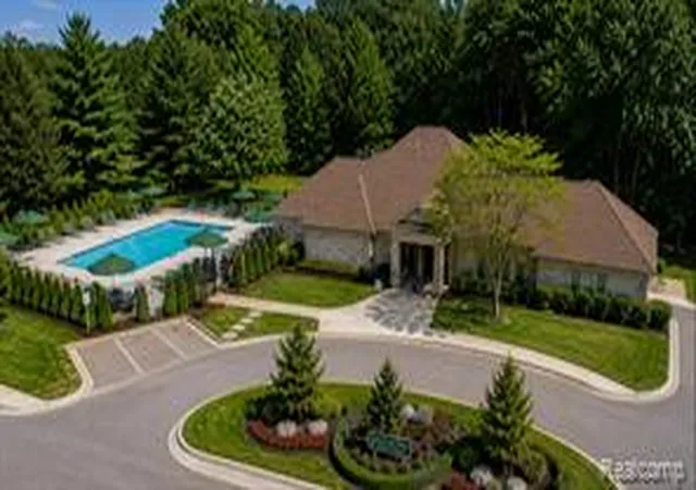 Homes for sale in Shelby Township, MI | 49770 Elk Trl, Shelby Township, MI 48315 | MLS# 61009319