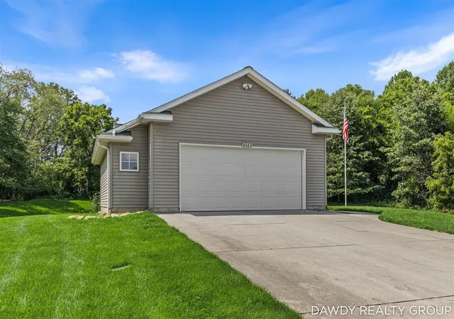 Photo 3 of Sale Pending at 4563 Redbud Ct, Middleville, MI 49333 | MLS# 70555586 | Listing updated on 2026-08-31