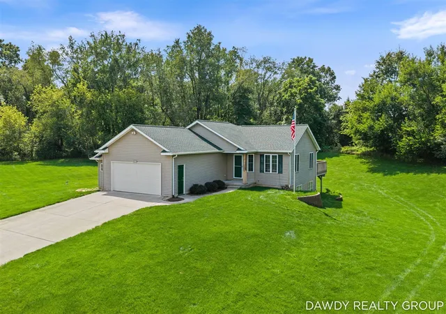 Photo 4 of Sale Pending at 4563 Redbud Ct, Middleville, MI 49333 | MLS# 70555586 | Listing updated on 2026-08-31