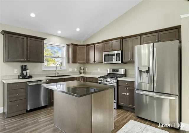 2nd image of 5829 Birdsong Ct, Grand Rapids, MI 49508 | MLS# 70493779