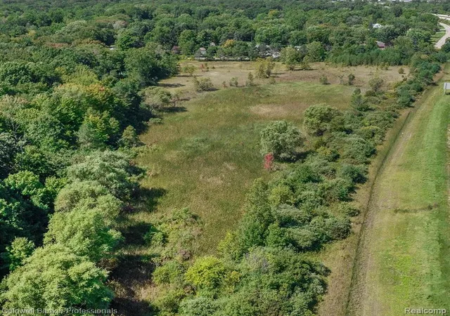 4th image of 1001 S Vassar Rd, Davison, MI 48423 | MLS# 60998675