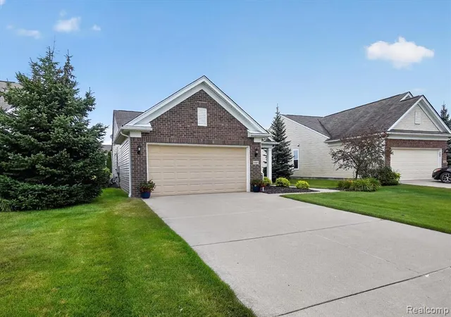 2nd image of 9397 Sand Hill Dr, Grand Blanc, MI 48439 2659 | MLS# 61023270