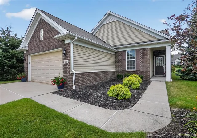 Photo 3 of Single family home for sale at 9397 Sand Hill Dr, Grand Blanc, MI 48439 2659 | MLS# 61023270 | Listing updated on 2026-10-02