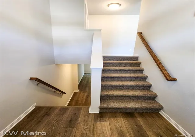 3rd image of 235 Whispering Pines Dr, Fenton, MI 48430