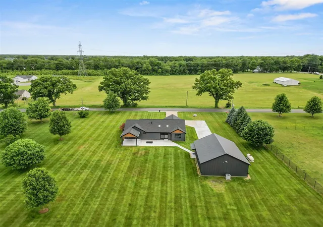 46th image of 20872 State Line Rd, Elkhart, IN 46514 | MLS# 70543268