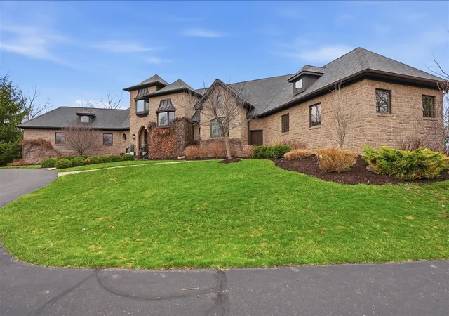 3rd image of 5733 Pontiac Trl, Ann Arbor, MI 48105 | MLS# 70525088