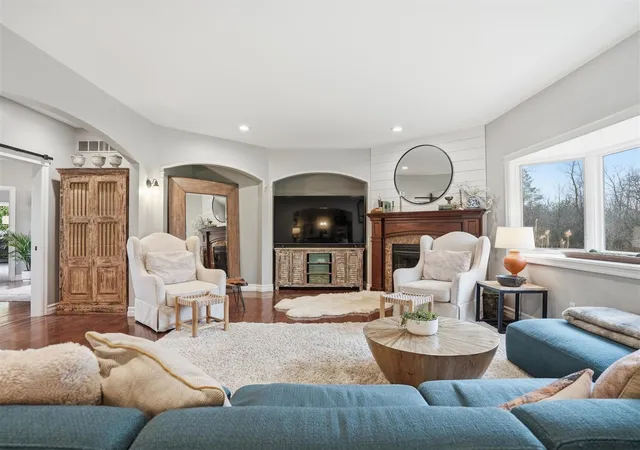 5th image of 5733 Pontiac Trl, Ann Arbor, MI 48105 | MLS# 70525088