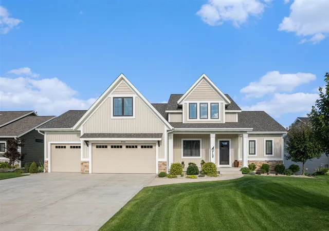 1st image of 4733 West Lake Dr, Holland, MI 49423 | MLS# 70489551