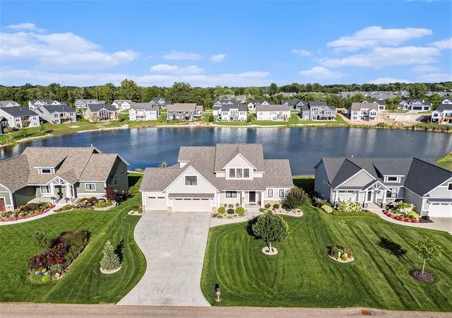 2nd image of 4733 West Lake Dr, Holland, MI 49423 | MLS# 70489551