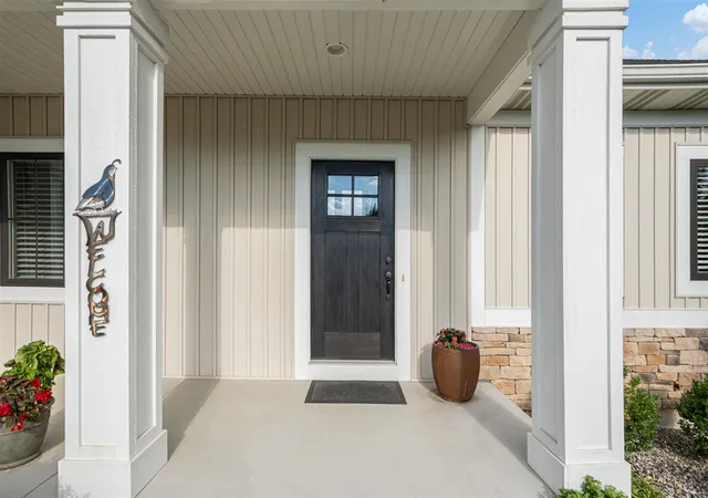3rd image of 4733 West Lake Dr, Holland, MI 49423 | MLS# 70489551