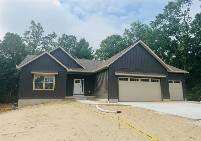 Homes for sale in Muskegon, MI | 6007 Savannah Wy #34, Muskegon, MI 49442 | MLS# 70527545