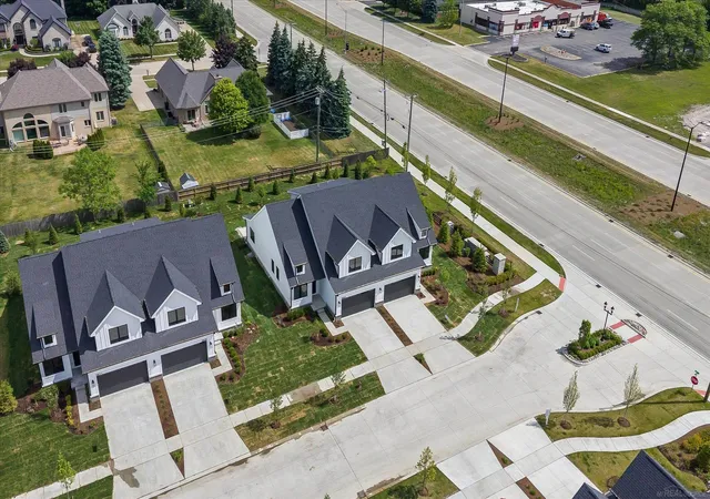 2nd image of 5865 Hts Dr, Sterling Heights, MI 48314