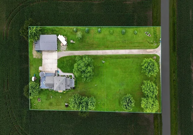 Homes for sale in Chesaning, MI | 15151 Bishop Rd, Chesaning, MI 48616 | MLS# 50212947