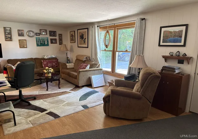Photo 3 of Single family home for sale at 311 Chestnut St, Munising, MI 49862 | MLS# 50216540 | Listing updated on 2026-08-03