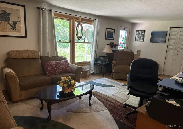 Photo 3 of Single family home for sale at 311 Chestnut St, Munising, MI 49862 | MLS# 50216540 | Listing updated on 2026-08-03