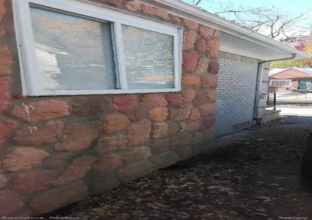 10th image of 18458 Heyden St, Detroit, MI 48219 3455 | MLS# 60963738