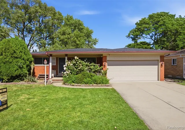 2nd image of 26826 Palomino Ave, Warren, MI 48089 4644 | MLS# 61004794