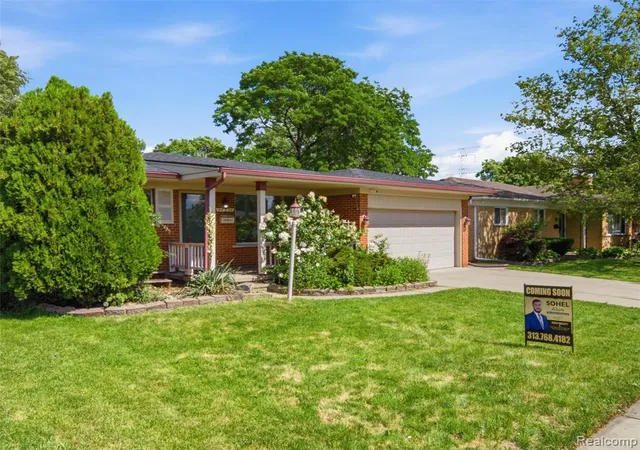 4th image of 26826 Palomino Ave, Warren, MI 48089 4644 | MLS# 61004794