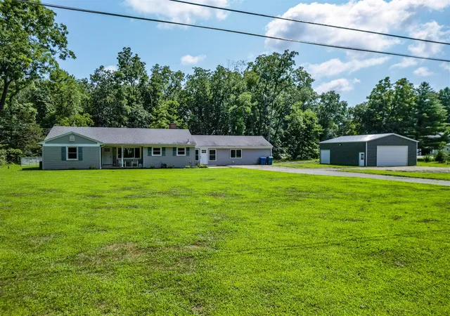Photo 2 of Single family home for sale at 15783 Portage Rd, Vicksburg, MI 49097 | MLS# 70553975 | Listing updated on 2026-09-17