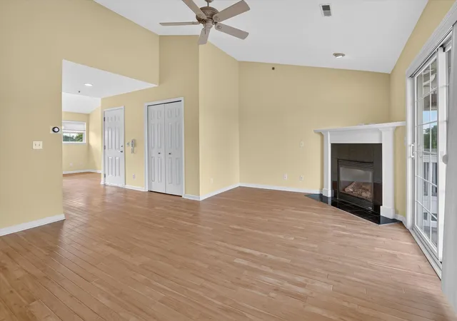 Listing Photo 5 - Condo for sale in building located at 19 Cvs Dr, Bay City, MI 48706