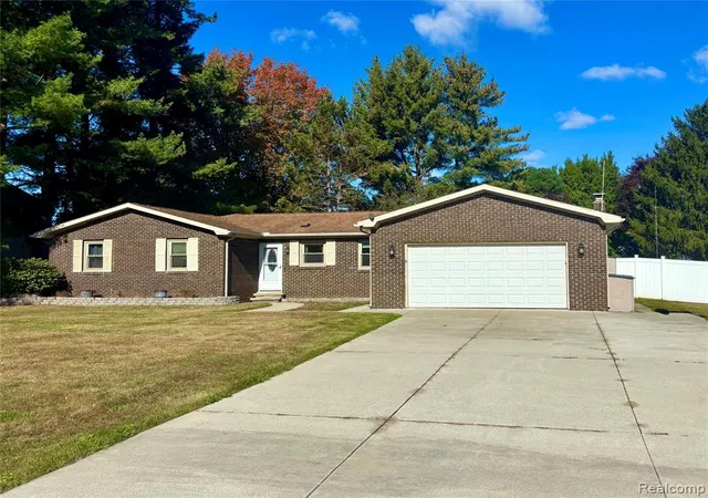 2nd image of 4608 Huntington Dr, Port Huron, MI 48060 | MLS# 60952371