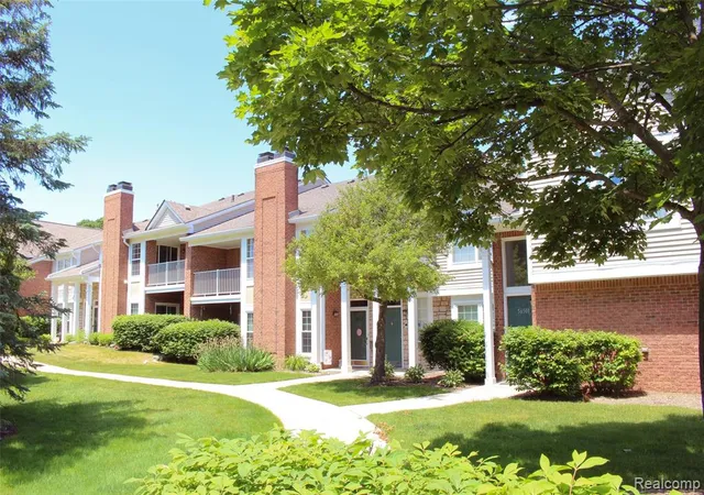 Homes for sale in Shelby Township, MI | 56501 Chesapeake Trl #57, Shelby Township, MI 48316 | MLS# 61000201