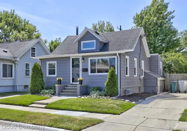 Homes for sale in Hazel Park, MI | 45 W Morehouse Ave, Hazel Park, MI 48030 | MLS# 60999620