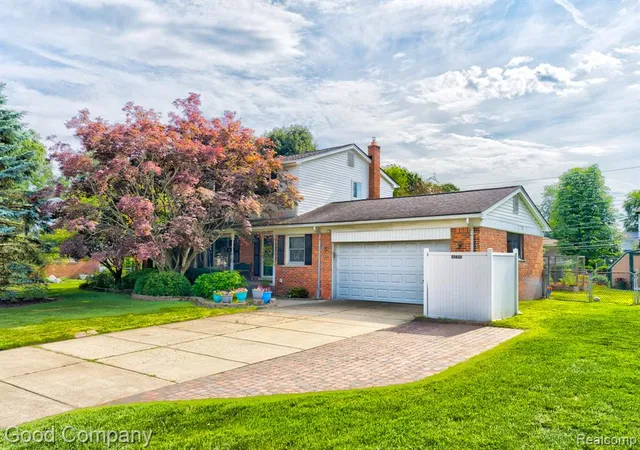 Photo 1 of Single family home for sale at 53625 Shelby Rd, Shelby Township, MI 48316 | MLS# 61010608 | Listing updated on 2026-09-03
