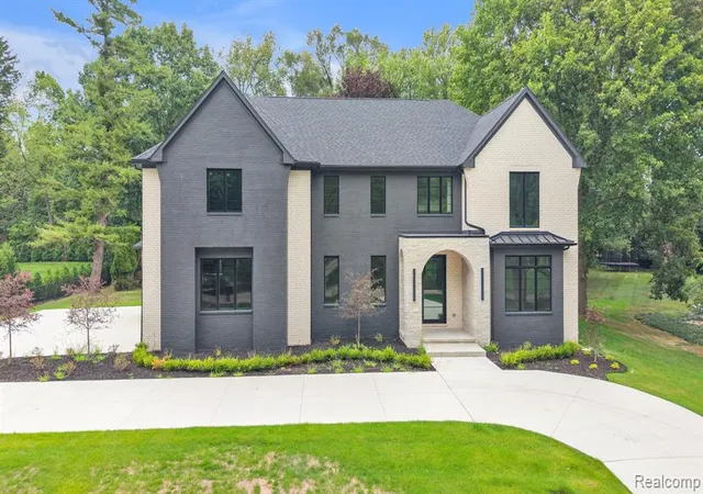 Single family home for sale at 4546 Niagara Ln, Bloomfield Hills, MI 48301 1461 | MLS# 61024522