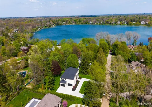 Photo 77 of Mansion for sale at 4546 Niagara Ln, Bloomfield Hills, MI 48301 1461 | MLS# 61024522 | Listing updated on 2026-08-26