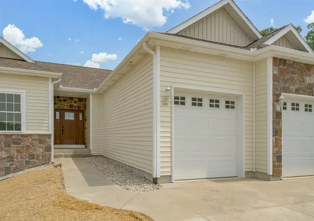 3rd image of 205 Ridgeview Dr, Battle Creek, MI 49015 | MLS# 70518228