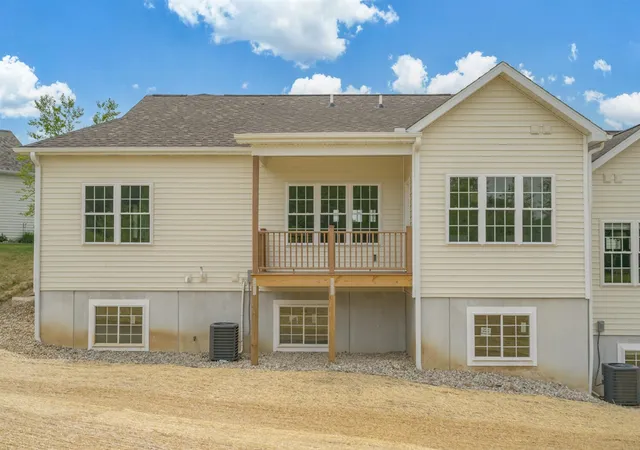5th image of 205 Ridgeview Dr, Battle Creek, MI 49015 | MLS# 70518228