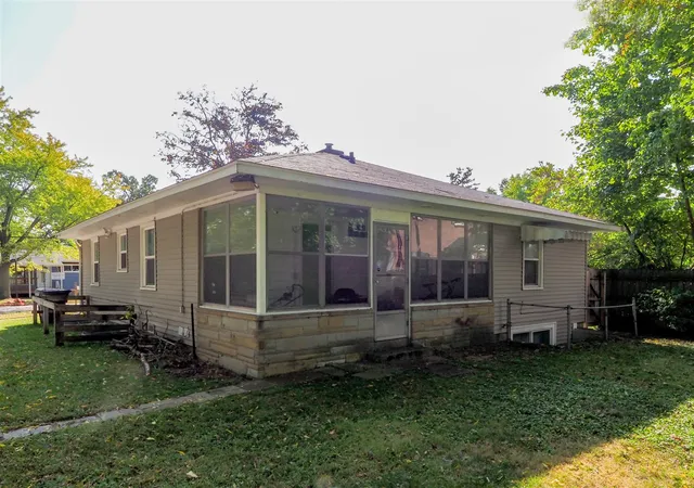 22nd image of 1128 California Ave, Kalamazoo, MI 49006 | MLS# 70494535