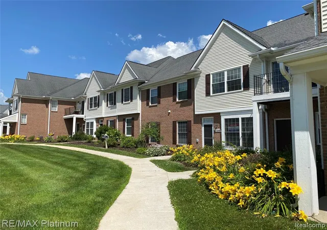 Homes for sale in Howell, MI | 1105 S Rial Lake Dr #45, Howell, MI 48843 | MLS# 61006312