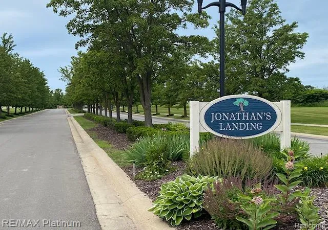 Homes for sale in Howell, MI | 1105 S Rial Lake Dr #45, Howell, MI 48843 | MLS# 61006312