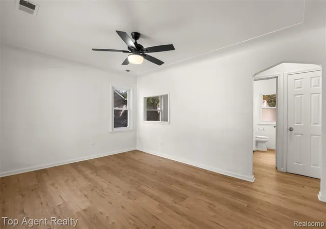 Photo 4 of Single family home for sale at 24460 Phlox Ave, Eastpointe, MI 48021 1113 | MLS# 61025289 | Listing updated on 2026-09-16