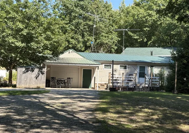 3rd image of 7502 Tolliver St, Mears, MI 49436 | MLS# 70492079