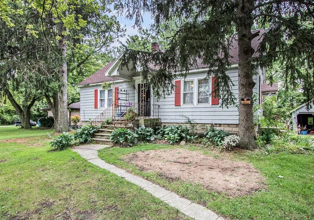 5th image of 7079 Us-12, Three Oaks, MI 49128 | MLS# 70489832