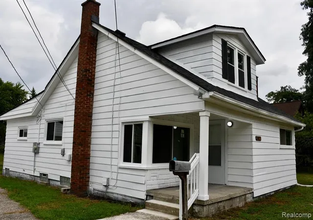 2nd image of 3927 Berkshire Ave, Warren, MI 48091 | MLS# 61022224