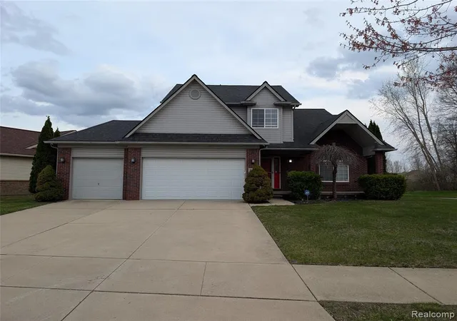 1st image of 33445 Bay Hill Dr, Romulus, MI 48174 | MLS# 60983196