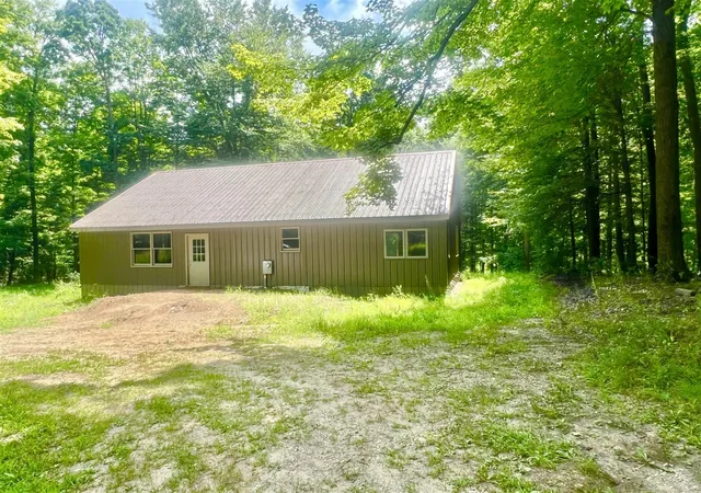Photo 1 of Single family home for sale at 2201 S Sand Lake Rd, Hillsdale, MI 49242 | MLS# 70490911 | Listing updated on 2026-07-29