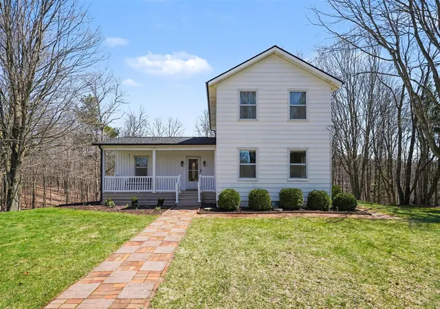 2nd image of 1116 N 6th St, Kalamazoo, MI 49009 | MLS# 70524074