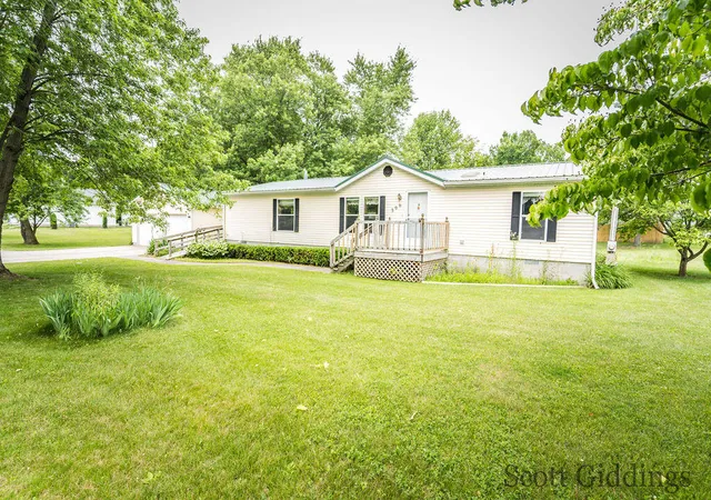 Homes for sale in Stanton, MI | 206 E 1St St, Stanton, MI 48888 | MLS# 70542457