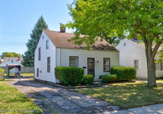 Photo 1 of Sale Pending at 22516 Gascony Ave, Eastpointe, MI 48021 2576 | MLS# 61023909 | Listing updated on 2026-09-12