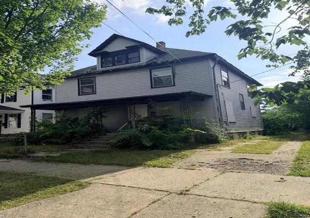 Homes for sale in Grand Rapids, MI | 655 Dolbee Ave, Grand Rapids, MI 49506 | MLS# 70542563