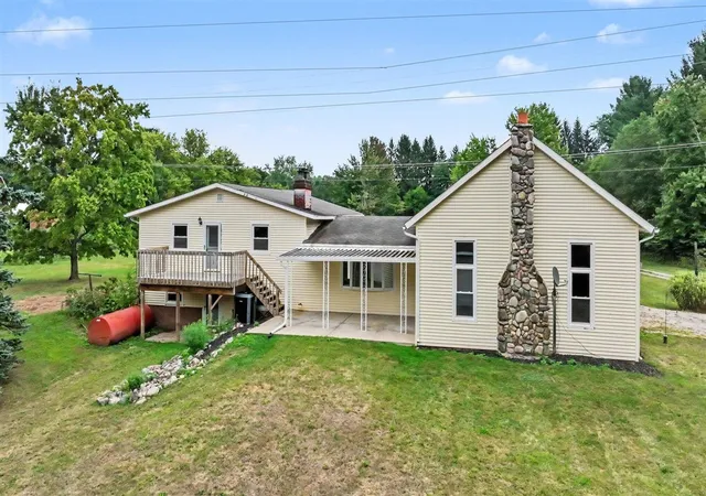 Photo 3 of Single family home for sale at 11867 4 Mile Rd, Battle Creek, MI 49015 | MLS# 70553886 | Listing updated on 2026-09-17